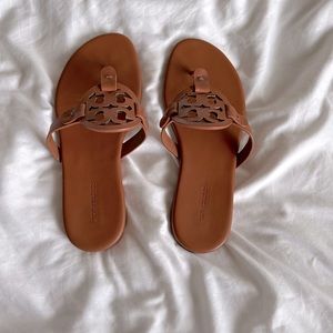 tory burch sandals size 8 !